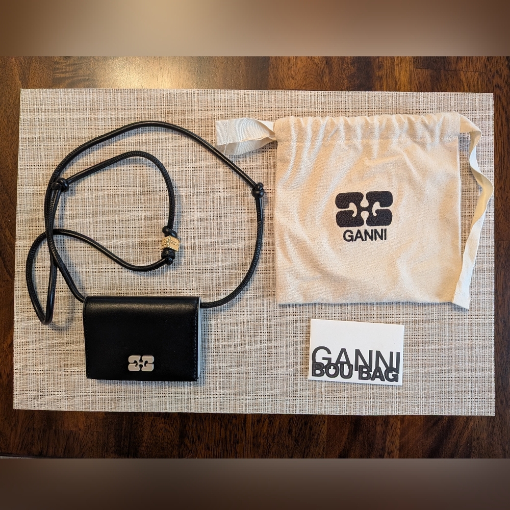 BLACK GANNI BOU WALLET ON STRAP
